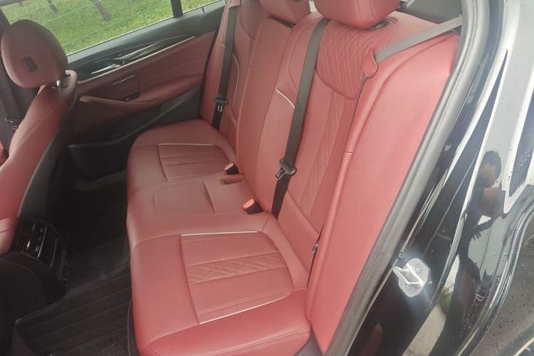 Used BMW 5 Series 2022 Restyled 525Li M Sport Package Left Rear Seat