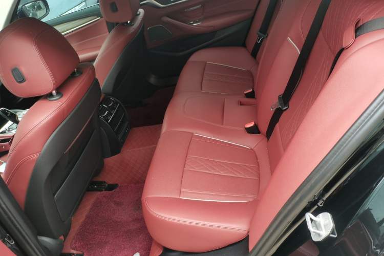 Used BMW 5 Series 2022 Updated 530Li Leading Edition Luxury Package Left Rear Seat