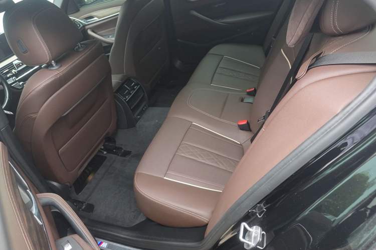 Used BMW 5 Series 2022 530Li Leading Model M Sport Package Left Rear Seat