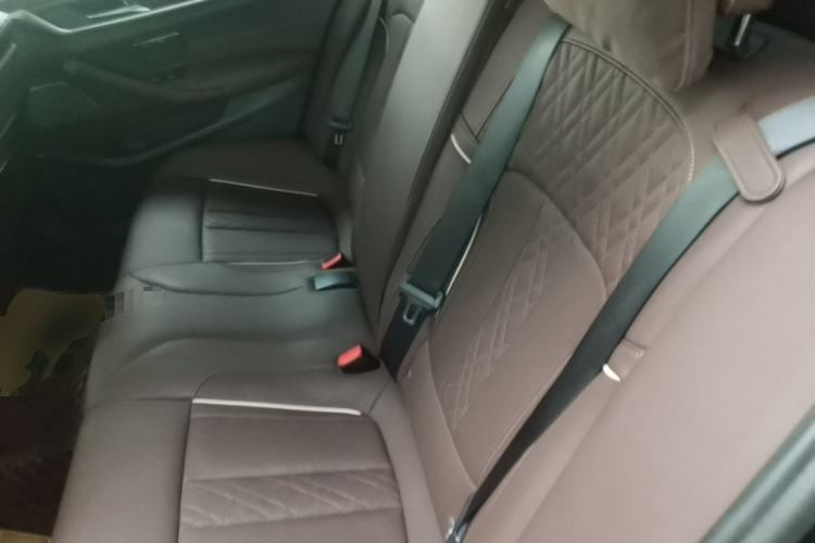 Used BMW 5 Series 2022 Revised Version 3 530Li Luxury Edition Premium Package Left Rear Seat