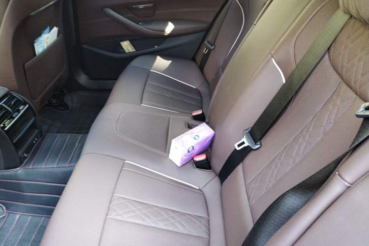 Used BMW 5 Series 2022 Restyled 525Li M Sport Package Left Rear Seat