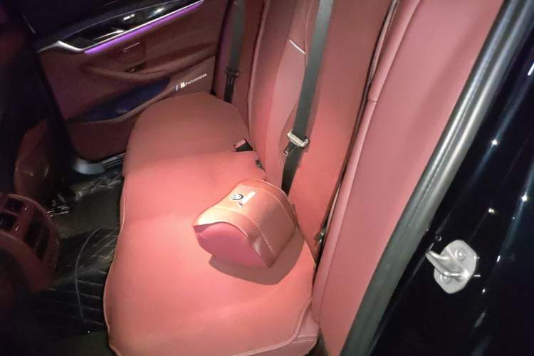 Used BMW 5 Series 2022 Restyled 525Li M Sport Package Left Rear Seat