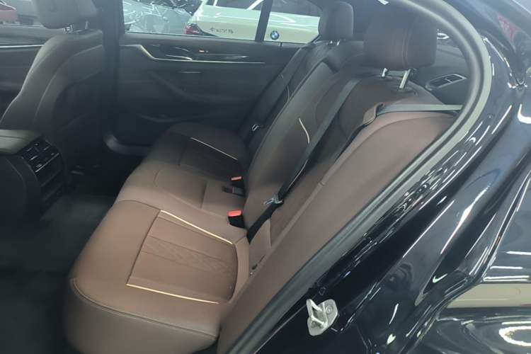 Used BMW 5 Series 2022 Second Facelift 525Li M Sport Package Left Rear Seat