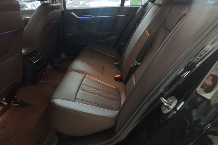 Used BMW 5 Series 2022 Updated 530Li Leading Edition Luxury Package Left Rear Seat