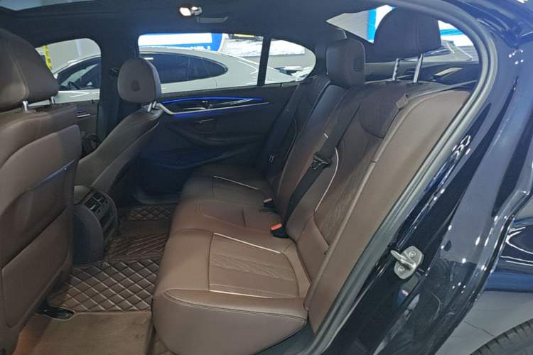 Used BMW 5 Series 2022 Restyled 525Li M Sport Package Left Rear Seat