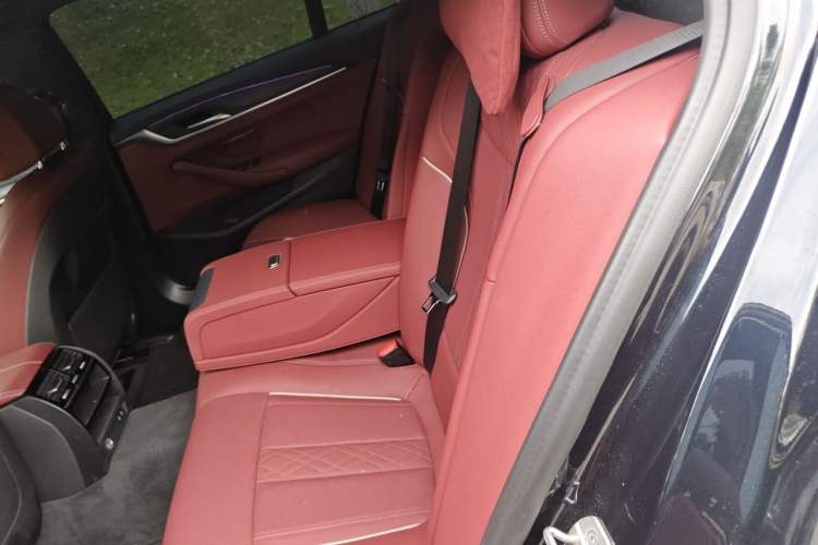 Used BMW 5 Series 2022 Updated 530Li Leading Edition Luxury Package Left Rear Seat
