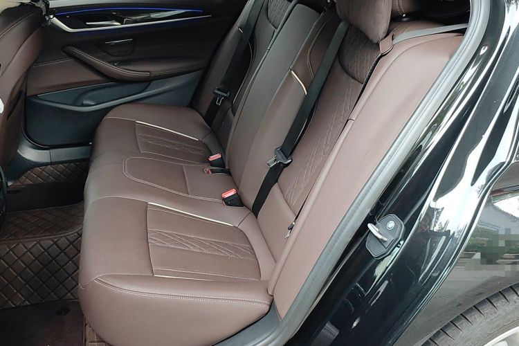 Used BMW 5 Series 2022 525Li Luxury Package Left Rear Seat