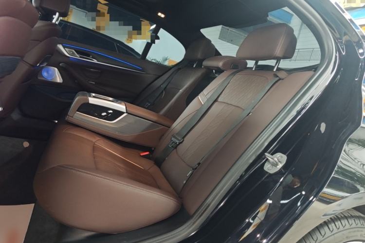 Used BMW 5 Series 2022 530Li Executive M Sport Package Left Rear Seat