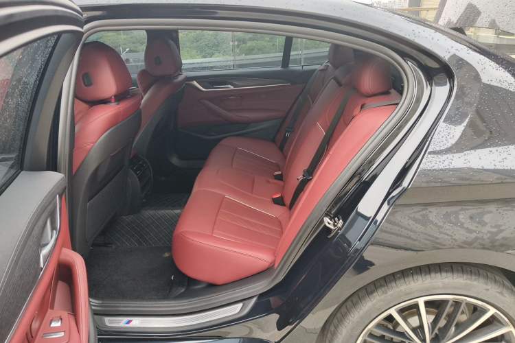 Used BMW 5 Series 2022 530Li Leading Model M Sport Package Left Rear Seat