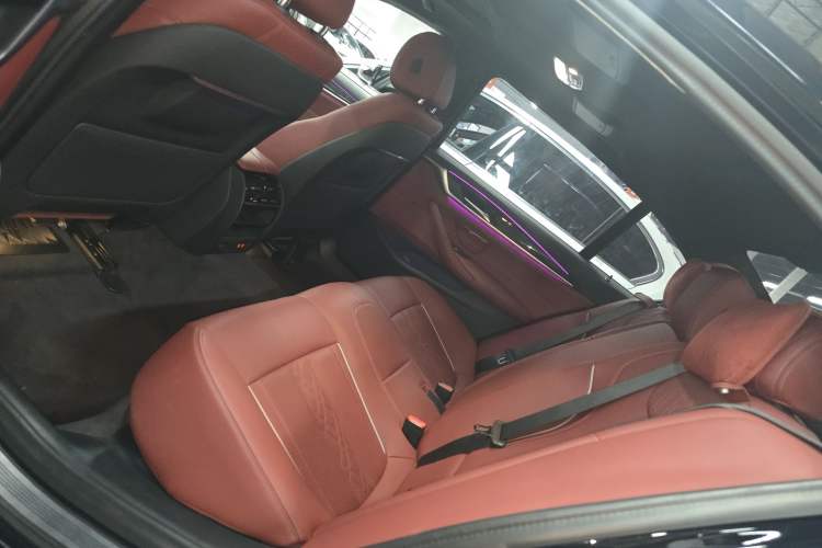 Used BMW 5 Series 2022 Second Facelift 525Li M Sport Package Left Rear Seat