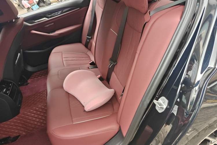 Used BMW 5 Series 2022 Restyled 525Li M Sport Package Left Rear Seat
