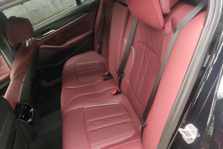 Used BMW 5 Series 2022 Revised Version 3 530Li Luxury Edition Premium Package Left Rear Seat