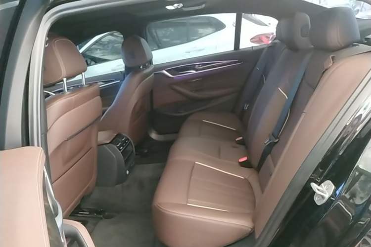 Used BMW 5 Series 2022 Restyled 525Li M Sport Package Left Rear Seat