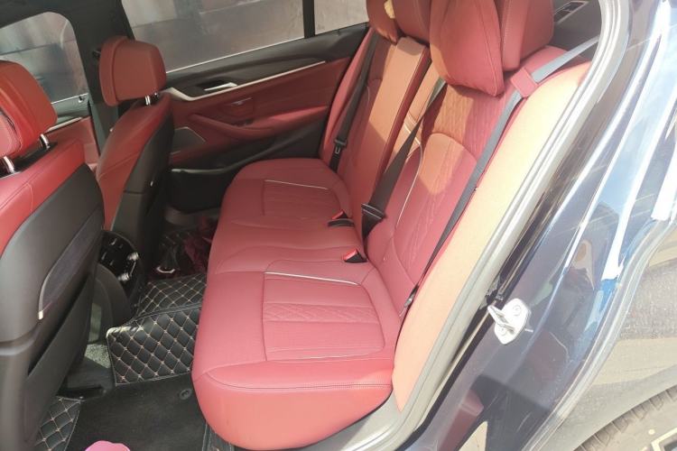 Used BMW 5 Series 2022 Revised Version 3 530Li Luxury Edition M Sport Package Left Rear Seat