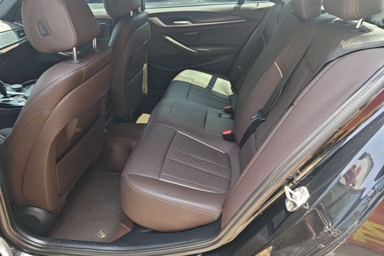 Used BMW 5 Series 2022 530Li Leading Model M Sport Package Left Rear Seat