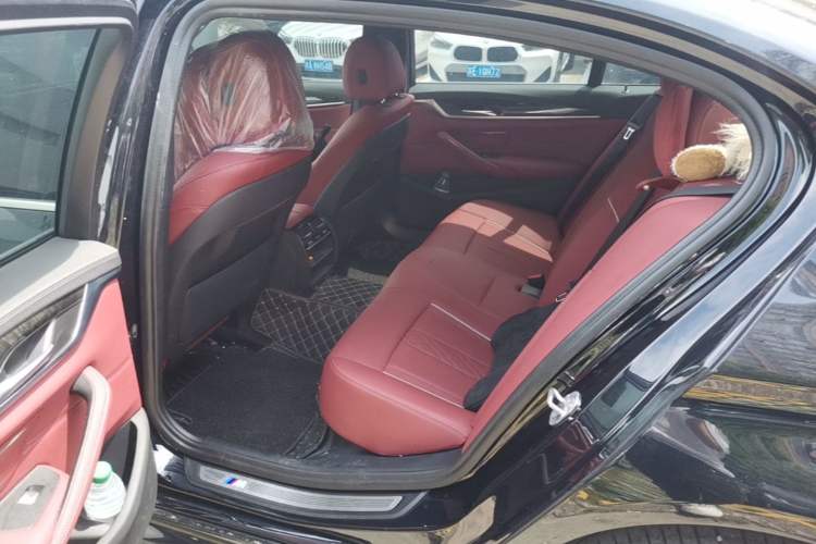 Used BMW 5 Series 2022 Restyled 525Li M Sport Package Left Rear Seat