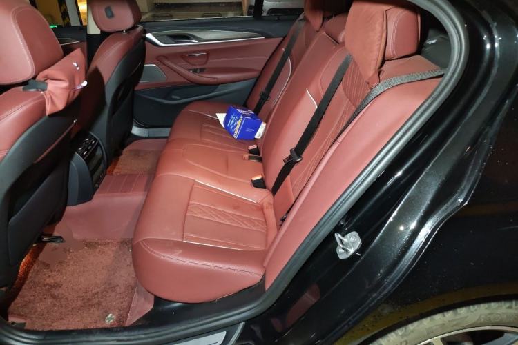 Used BMW 5 Series 2022 Updated 530Li Leading Edition Luxury Package Left Rear Seat