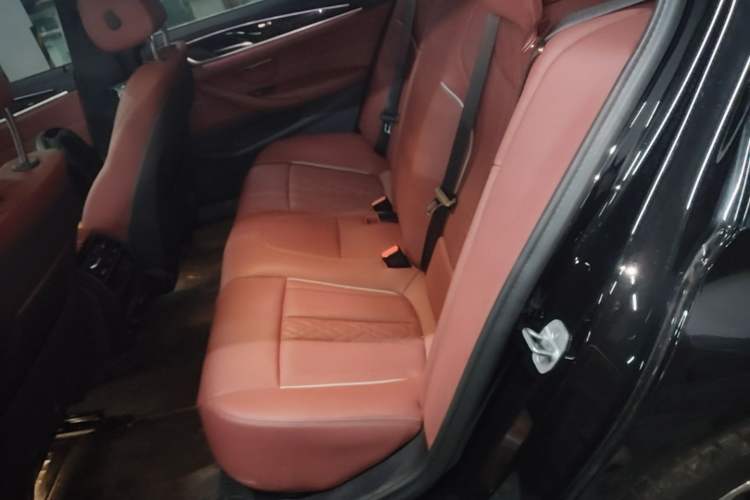 Used BMW 5 Series 2022 Restyled 525Li M Sport Package Left Rear Seat