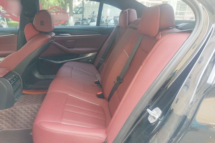 Used BMW 5 Series 2022 Second Facelift 530Li xDrive M Sport Package Left Rear Seat