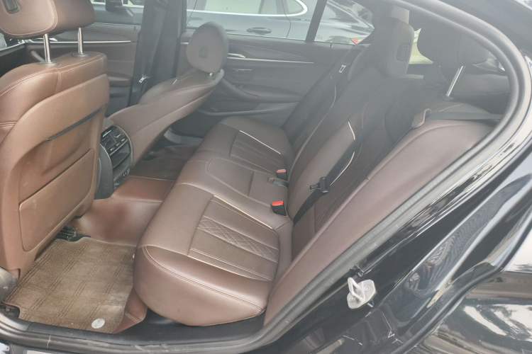 Used BMW 5 Series 2022 530Li xDrive M Sport Package Left Rear Seat