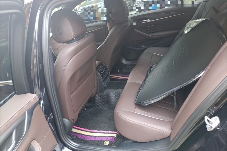 Used BMW 5 Series 2022 Second Facelift 530Li xDrive M Sport Package Left Rear Seat