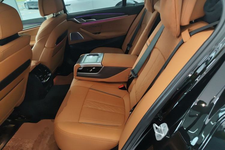 Used BMW 5 Series 2022 Updated 530Li Luxury Edition Premium Package Left Rear Seat
