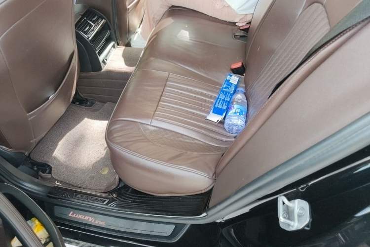 Used BMW 5 Series 2022 Updated 530Li xDrive Luxury Package Left Rear Seat
