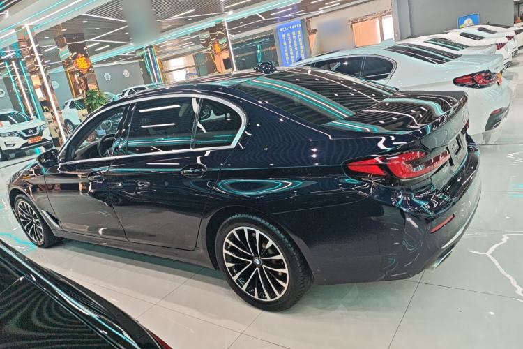 Used BMW 5 Series 2022 Restyled 525Li Luxury Package Left Side