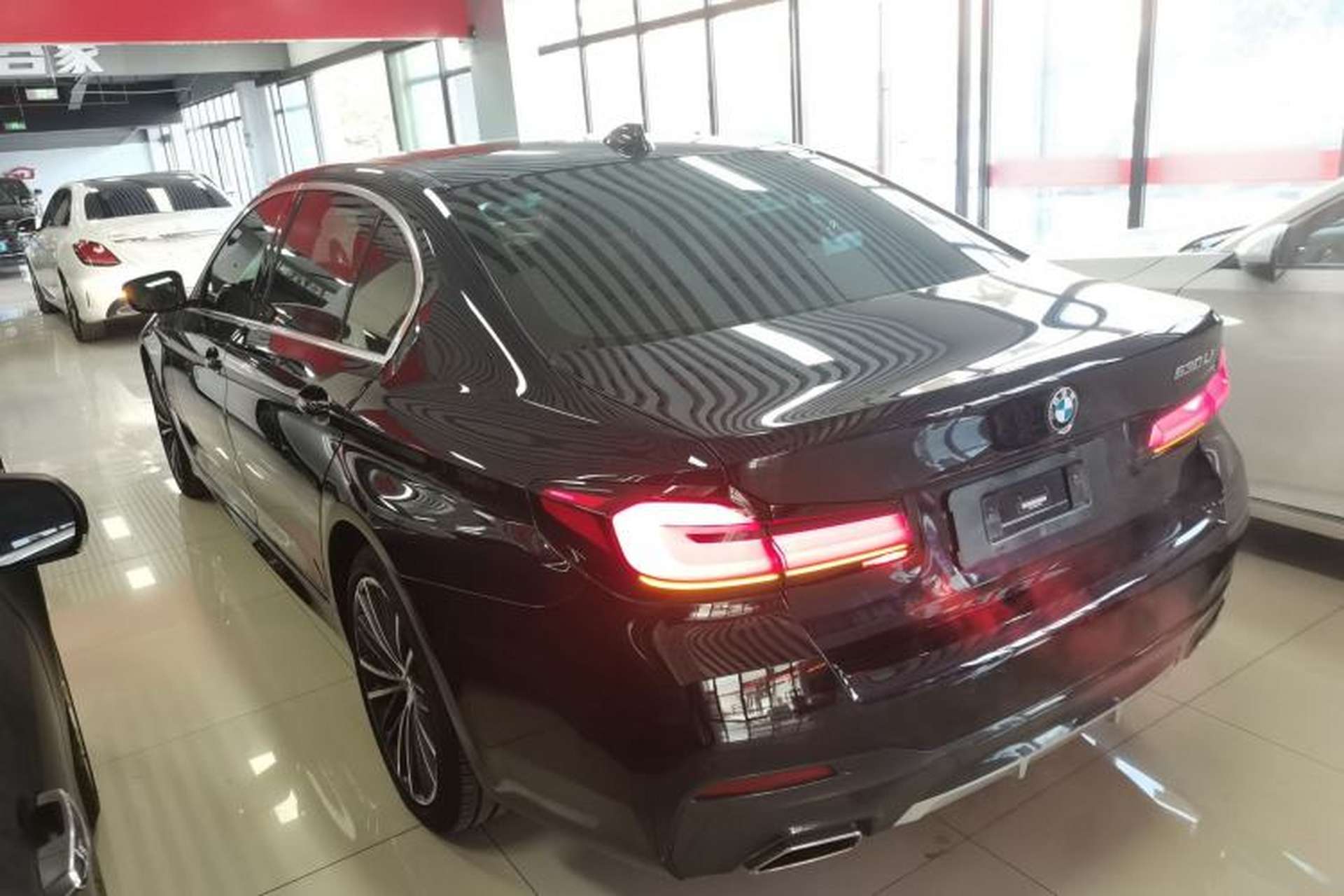 Used BMW 5 Series 2022 Restyled 530Li Leading Edition M Sport Package Left Side