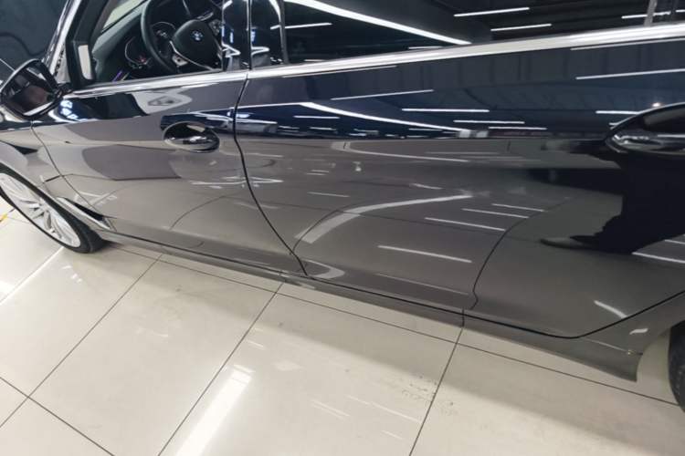 Used BMW 5 Series 2022 Second Facelift 530Li Executive Luxury Package Left Side Sill
