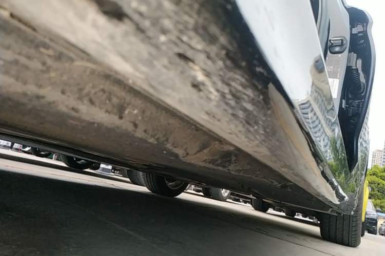 Used BMW 5 Series 2022 Restyled 525Li Luxury Package Left Side Sill