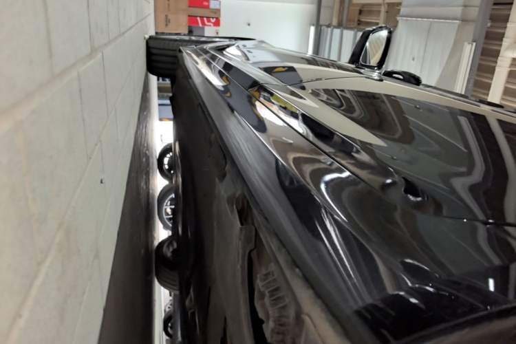 Used BMW 5 Series 2022 Second Facelift 530Li Luxury Edition Premium Package Left Side Sill