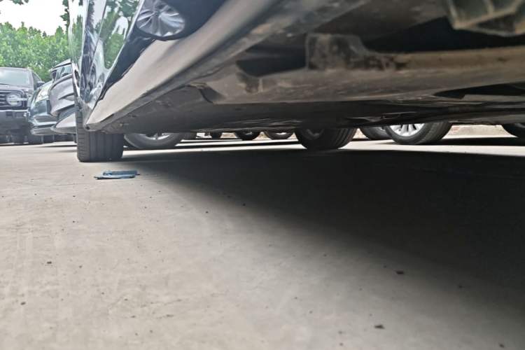 Used BMW 5 Series 2022 Restyled 525Li Luxury Package Left Side Sill