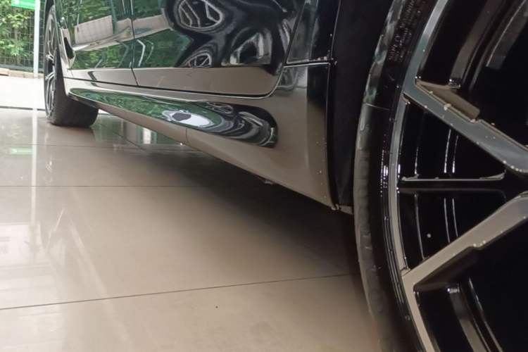 Used BMW 5 Series 2022 Revised Version 3 530Li Luxury Edition M Sport Package Left Side Sill