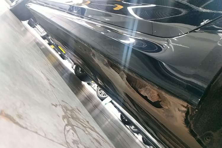 Used BMW 5 Series 2022 Second Facelift 525Li M Sport Package Left Side Sill