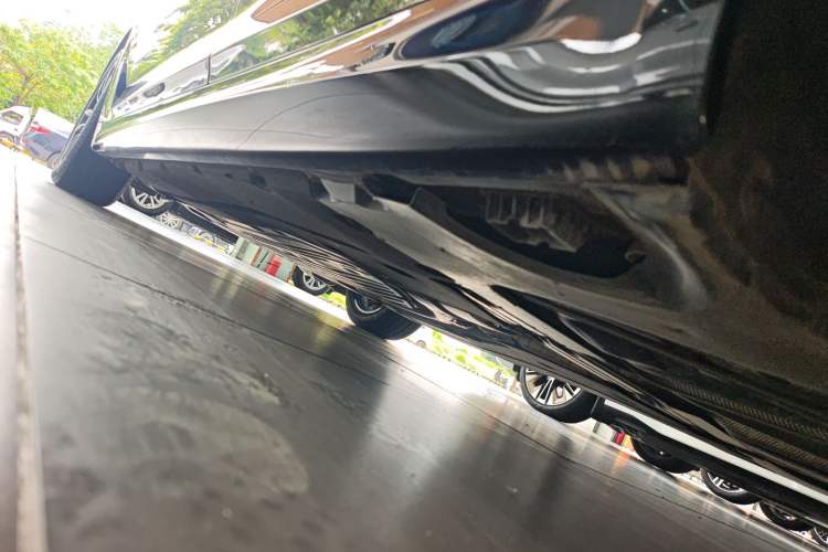 Used BMW 5 Series 2022 Restyled 525Li M Sport Package Left Side Sill