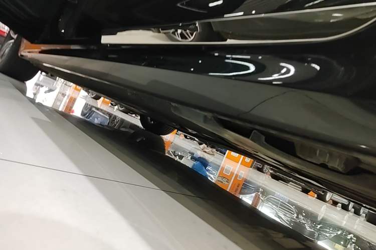 Used BMW 5 Series 2022 Restyled 525Li M Sport Package Left Side Sill