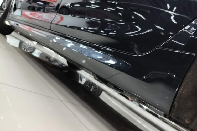 Used BMW 5 Series 2022 525Li M Sport Package Left Side Sill