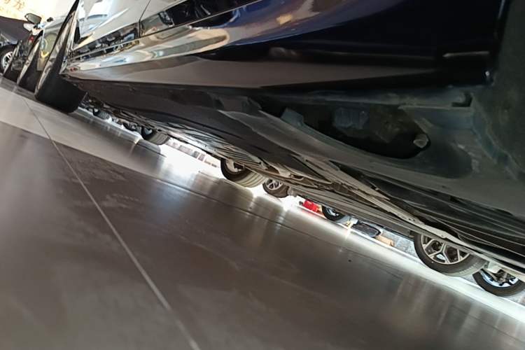 Used BMW 5 Series 2022 Updated 530Li Luxury Edition Premium Package Left Side Sill