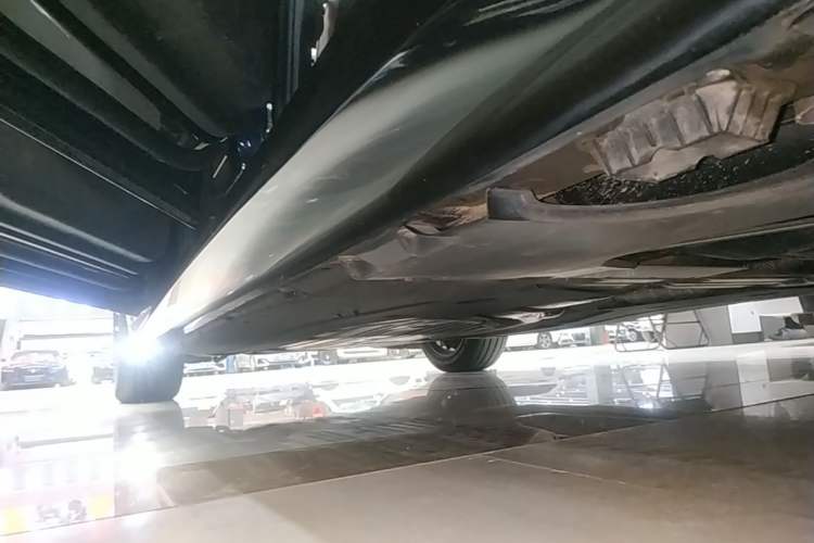 Used BMW 5 Series 2022 Second Facelift 525Li M Sport Package Left Side Sill