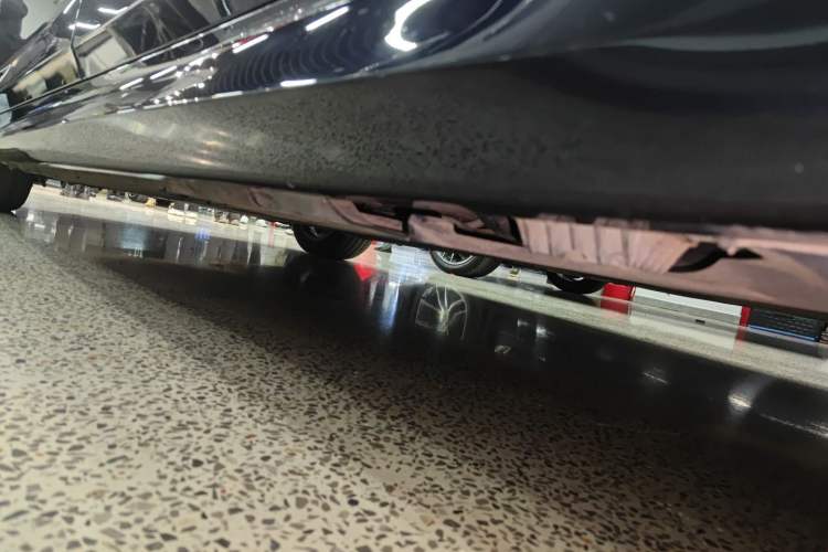 Used BMW 5 Series 2022 Restyled 525Li M Sport Package Left Side Sill