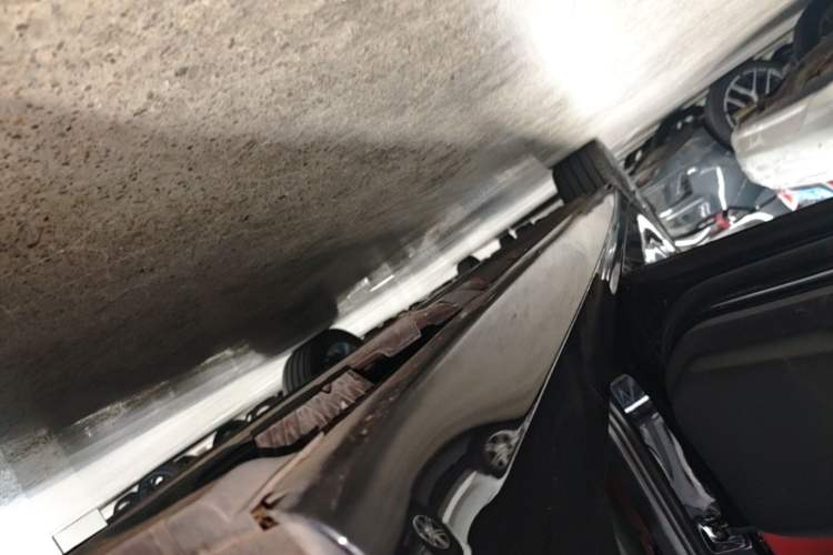 Used BMW 5 Series 2022 Second Facelift 530Li Leading Edition M Sport Package Left Side Sill