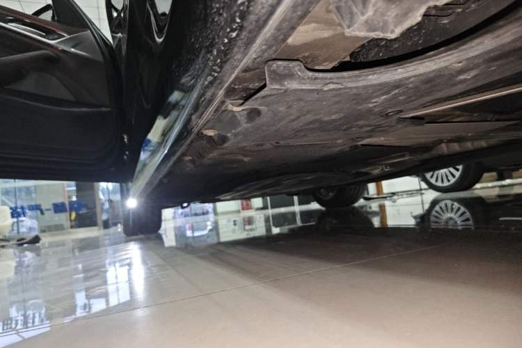 Used BMW 5 Series 2022 Second Facelift 525Li Luxury Package Left Side Sill