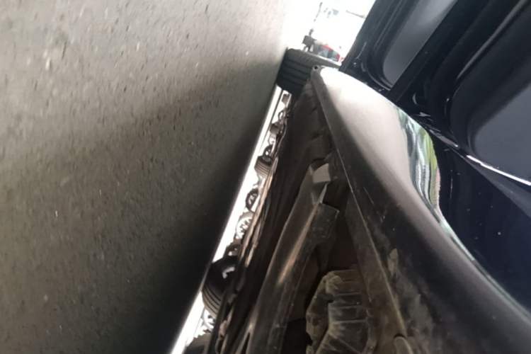 Used BMW 5 Series 2022 Second Facelift 525Li M Sport Package Left Side Sill