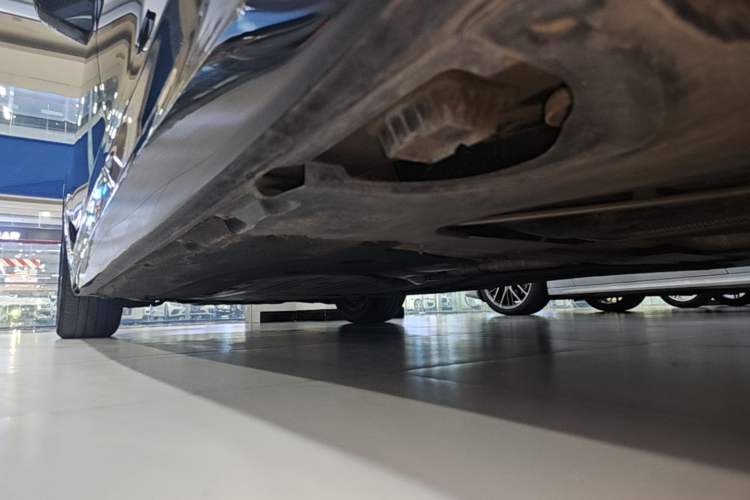 Used BMW 5 Series 2022 Restyled 525Li M Sport Package Left Side Sill
