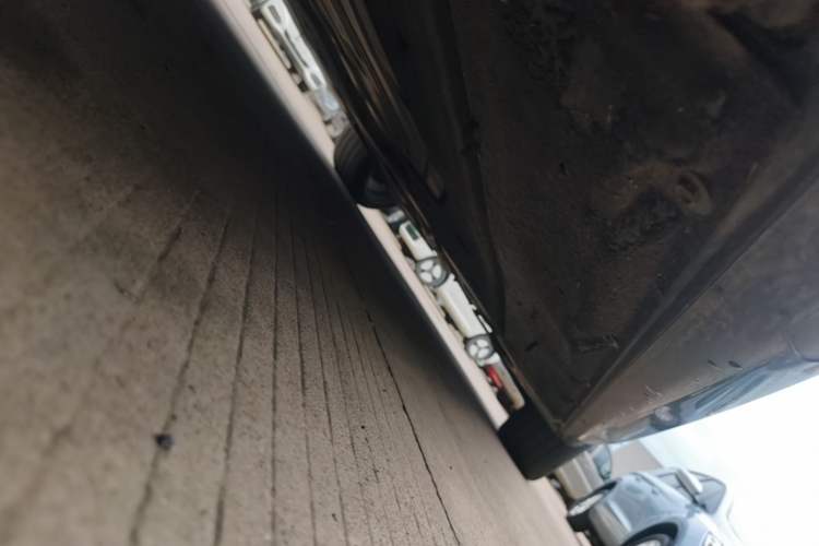Used BMW 5 Series 2022 Second Facelift 530Li Leading Edition M Sport Package Left Side Sill