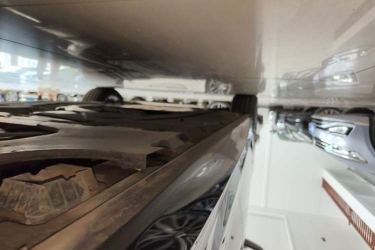 Used BMW 5 Series 2022 Second Facelift 530Li xDrive M Sport Package Left Side Sill