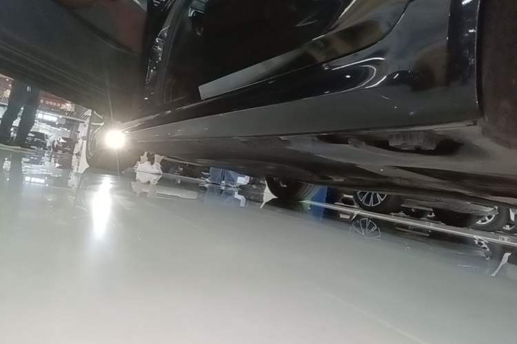 Used BMW 5 Series 2022 Second Facelift 525Li M Sport Package Left Side Sill
