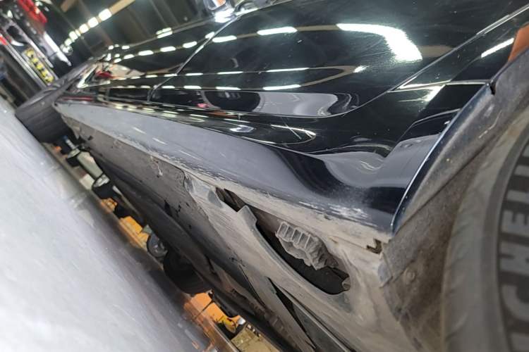 Used BMW 5 Series 2022 Second Facelift 530Li Leading Edition M Sport Package Left Side Sill