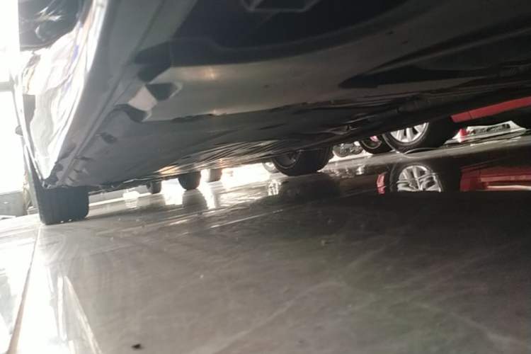 Used BMW 5 Series 2022 Restyled 530Li Leading Edition M Sport Package Left Side Sill